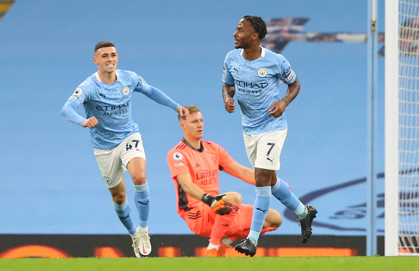 佩戴同款项链，王楚钦恋情公开？亮相北京，谁注意陈梦的举动.